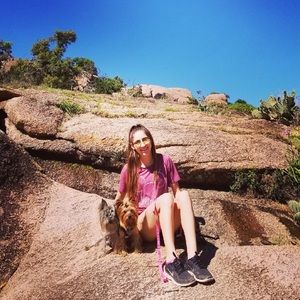 Meet your Posher, Emilee